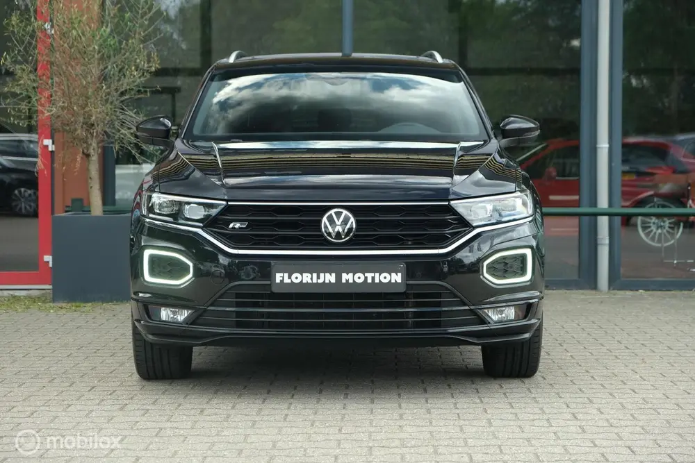 Volkswagen T-Roc 1.5 TSI Sport R-Line | LED | Pano | Stoelve uit 2021, foto 7