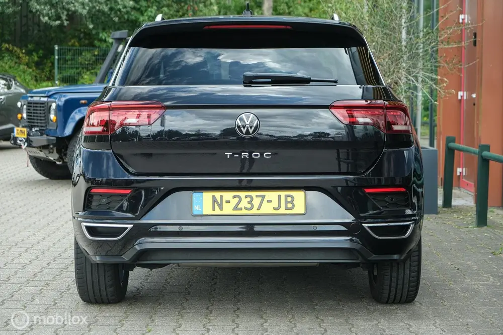 Volkswagen T-Roc 1.5 TSI Sport R-Line | LED | Pano | Stoelve uit 2021, foto 9