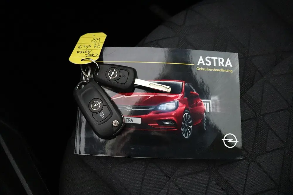Opel Astra 1.0 Turbo 120 Jaar Edition uit 2019, foto 13