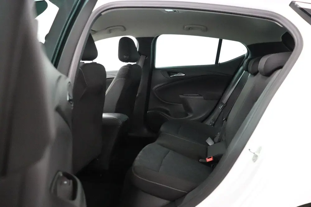 Opel Astra 1.0 Turbo 120 Jaar Edition uit 2019, foto 15
