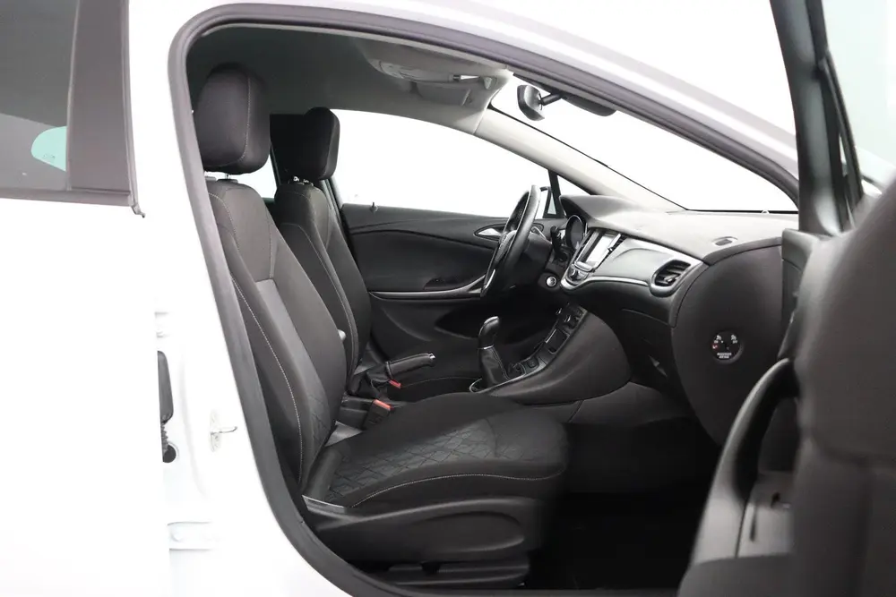 Opel Astra 1.0 Turbo 120 Jaar Edition uit 2019, foto 18