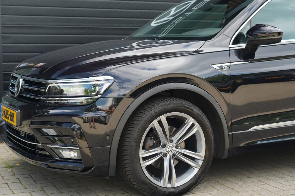 Volkswagen Tiguan 1.5 TSI ACT R LINE HIGH BUSINESS NEDERLAND uit 2020, foto 15