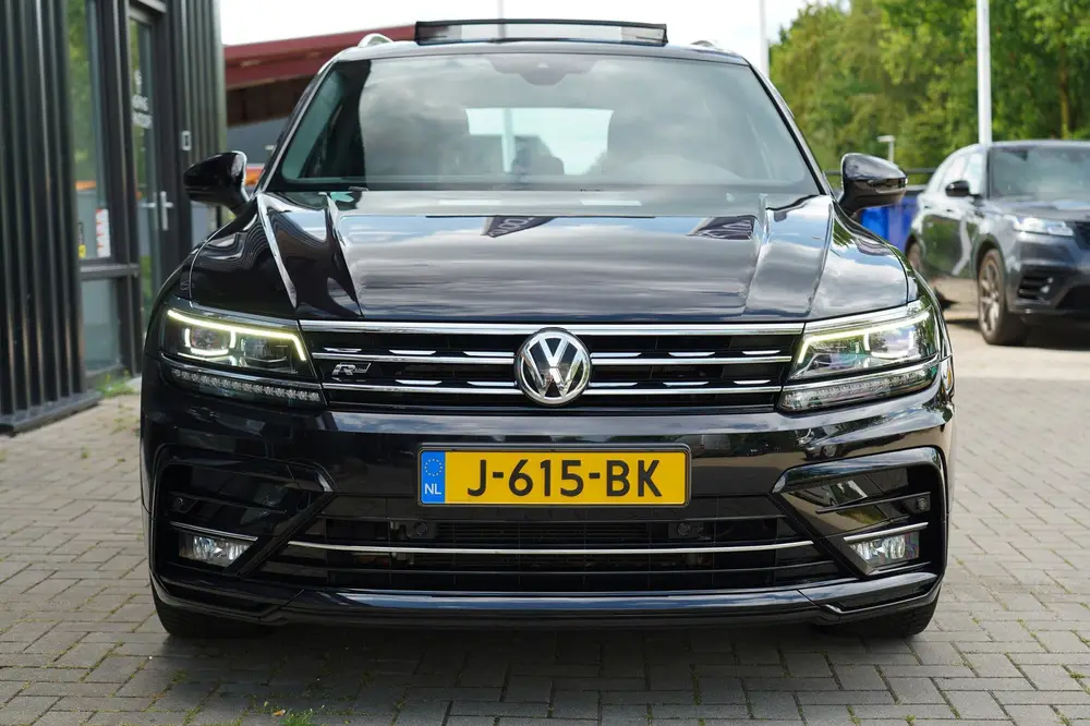 Volkswagen Tiguan 1.5 TSI ACT R LINE HIGH BUSINESS NEDERLAND uit 2020, foto 17
