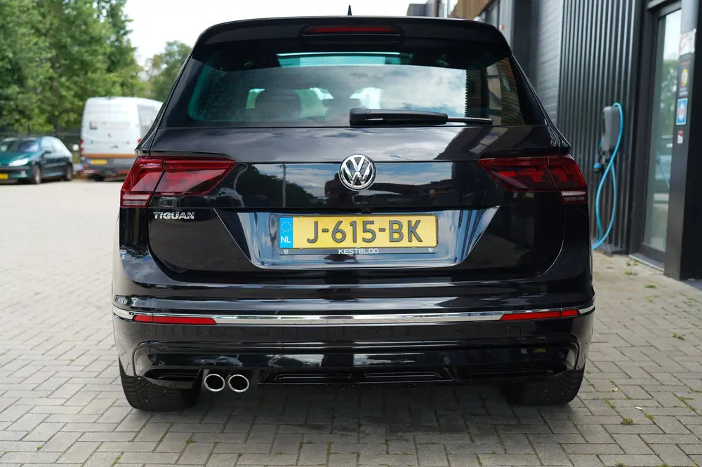Volkswagen Tiguan 1.5 TSI ACT R LINE HIGH BUSINESS NEDERLAND uit 2020, foto 19