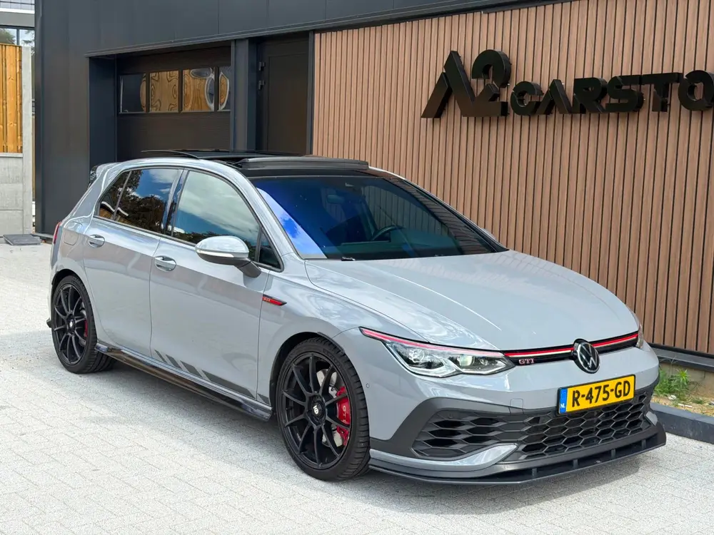 Volkswagen Golf 2.0 TSI GTI CLUBSPORT MILLTEK MAXTON PANO uit 2021, foto 14