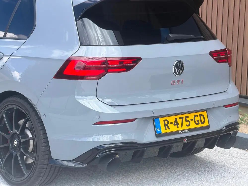 Volkswagen Golf 2.0 TSI GTI CLUBSPORT MILLTEK MAXTON PANO uit 2021, foto 19