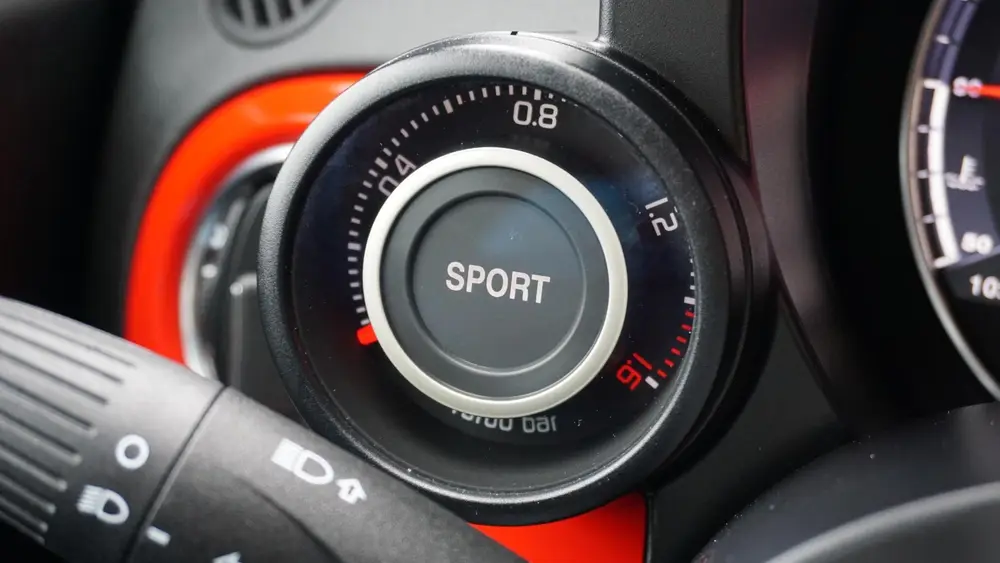 Abarth 595 1.4 T-Jet 145pk Virtual Cockpit 16inch LM *Magnet uit 2019, foto 14