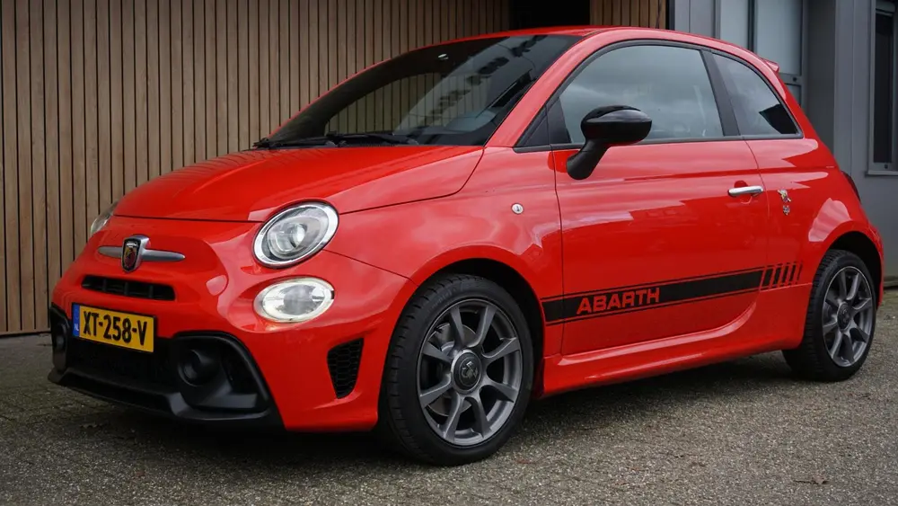 Abarth 595 1.4 T-Jet 145pk Virtual Cockpit 16inch LM *Magnet uit 2019, foto 4