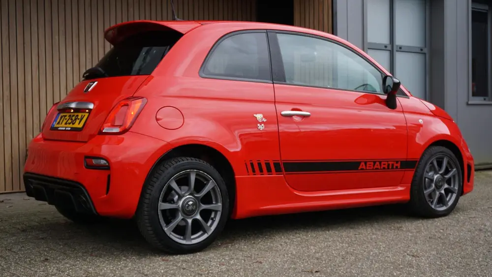 Abarth 595 1.4 T-Jet 145pk Virtual Cockpit 16inch LM *Magnet uit 2019, foto 5