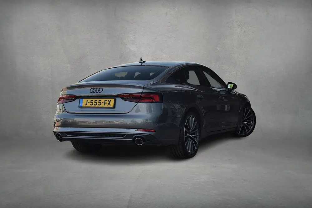 Audi A5 35 TFSI Sport S-line edition uit 2020, foto 3