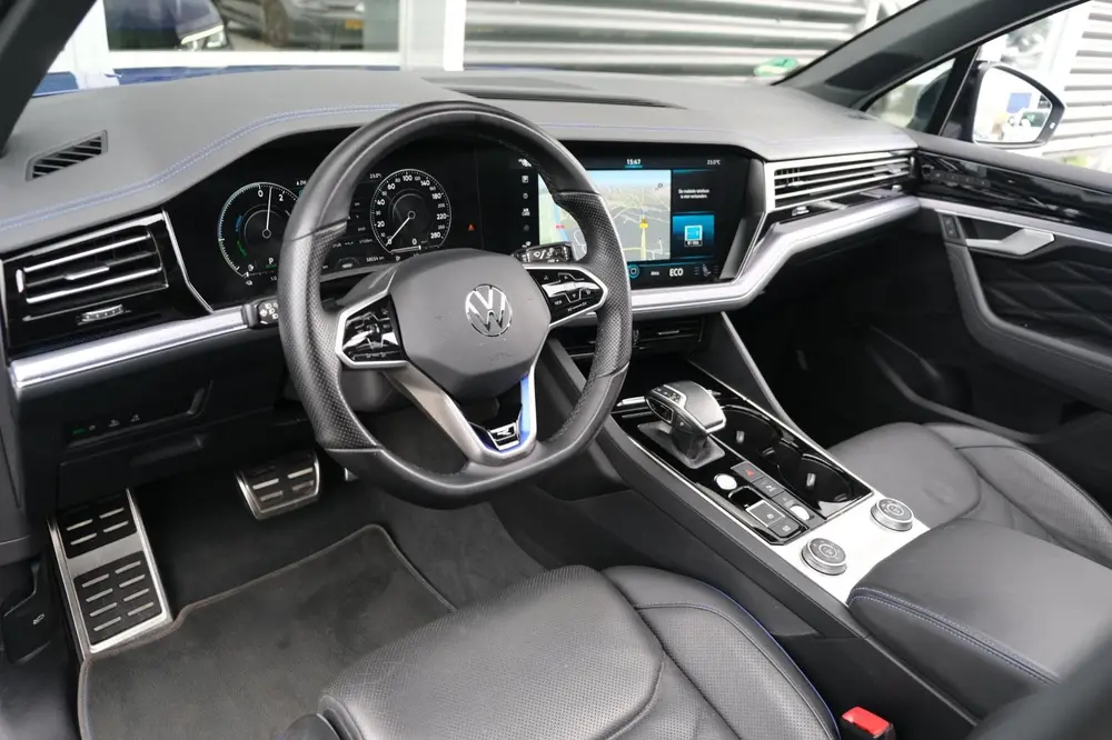 Volkswagen Touareg 3.0 TSi eHybrid R 462PK 4MOTION Pano Lede uit 2020, foto 3