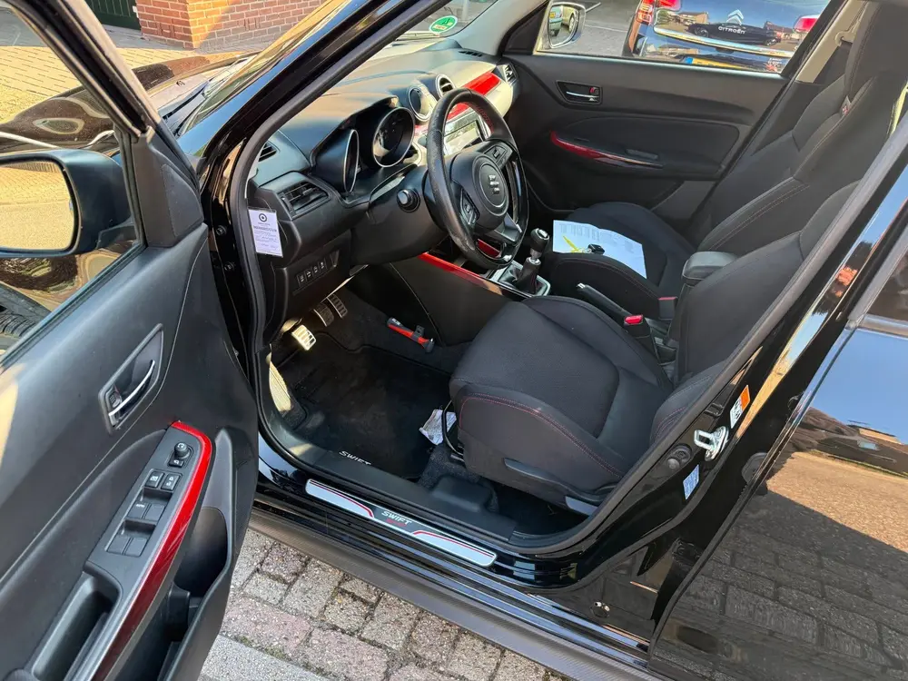 Suzuki Swift 1.4 Sport uit 2019, foto 6