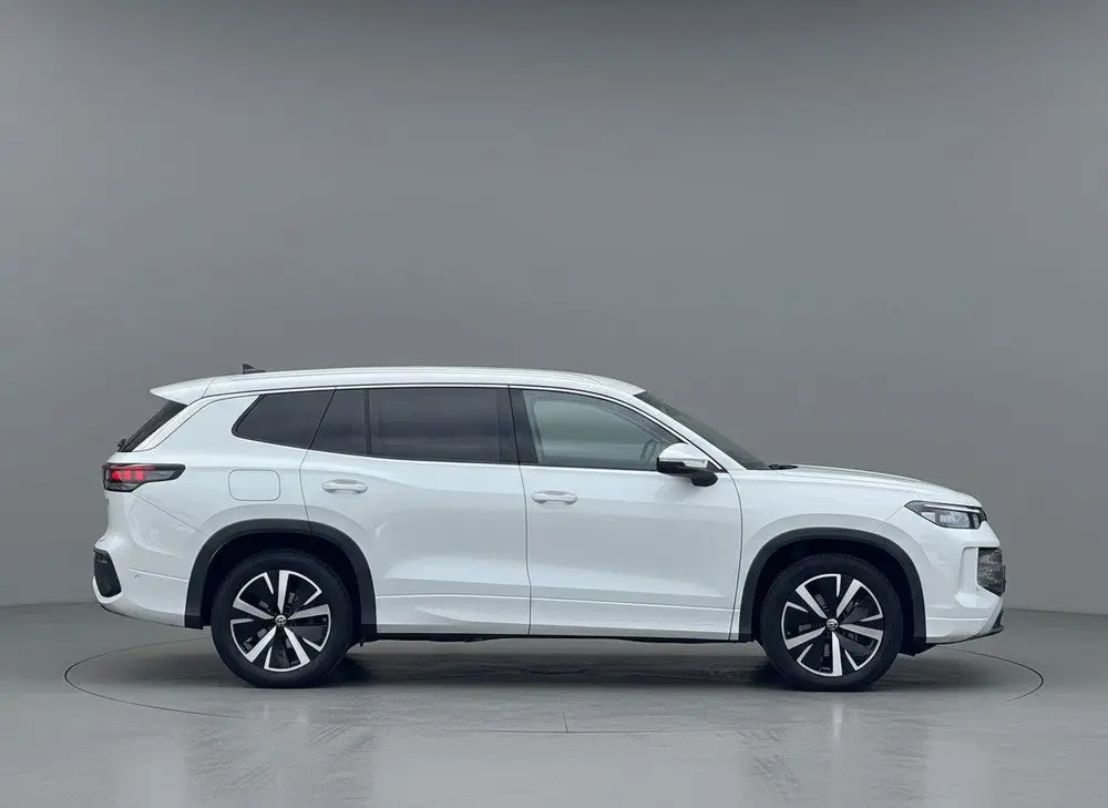 Volkswagen Tayron 1.5 eTSI Elegance 7p. | Trekhaak | 360° c uit 2025, foto 6