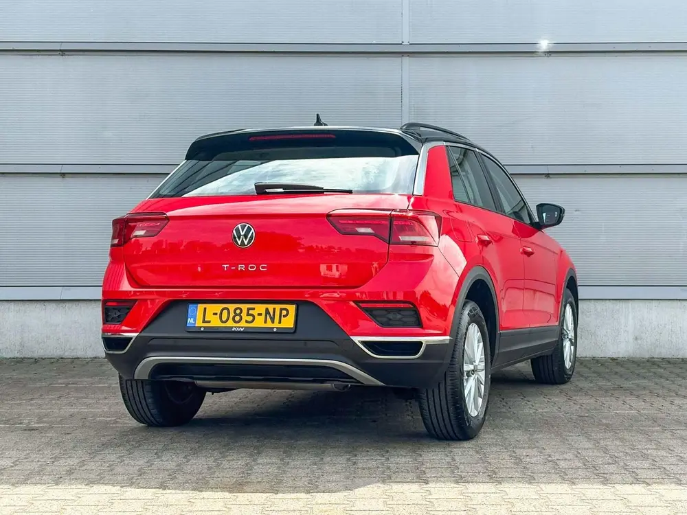 Volkswagen T-Roc 1.0 TSI 110pk Style | Navigatie | App Conne uit 2021, foto 2