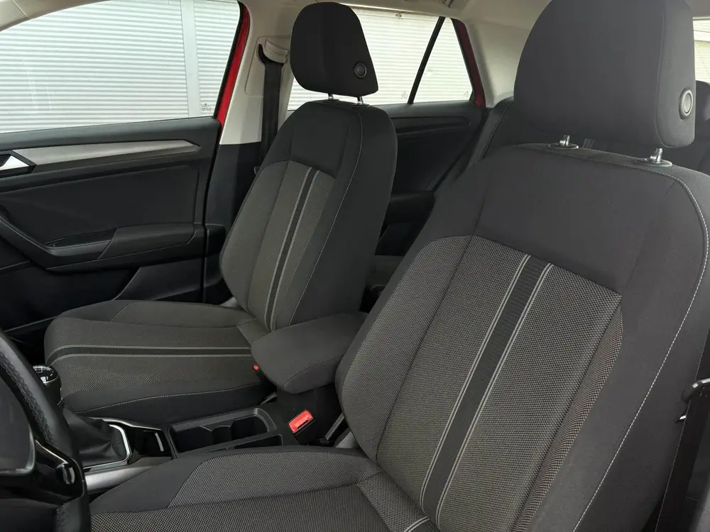 Volkswagen T-Roc 1.0 TSI 110pk Style | Navigatie | App Conne uit 2021, foto 4