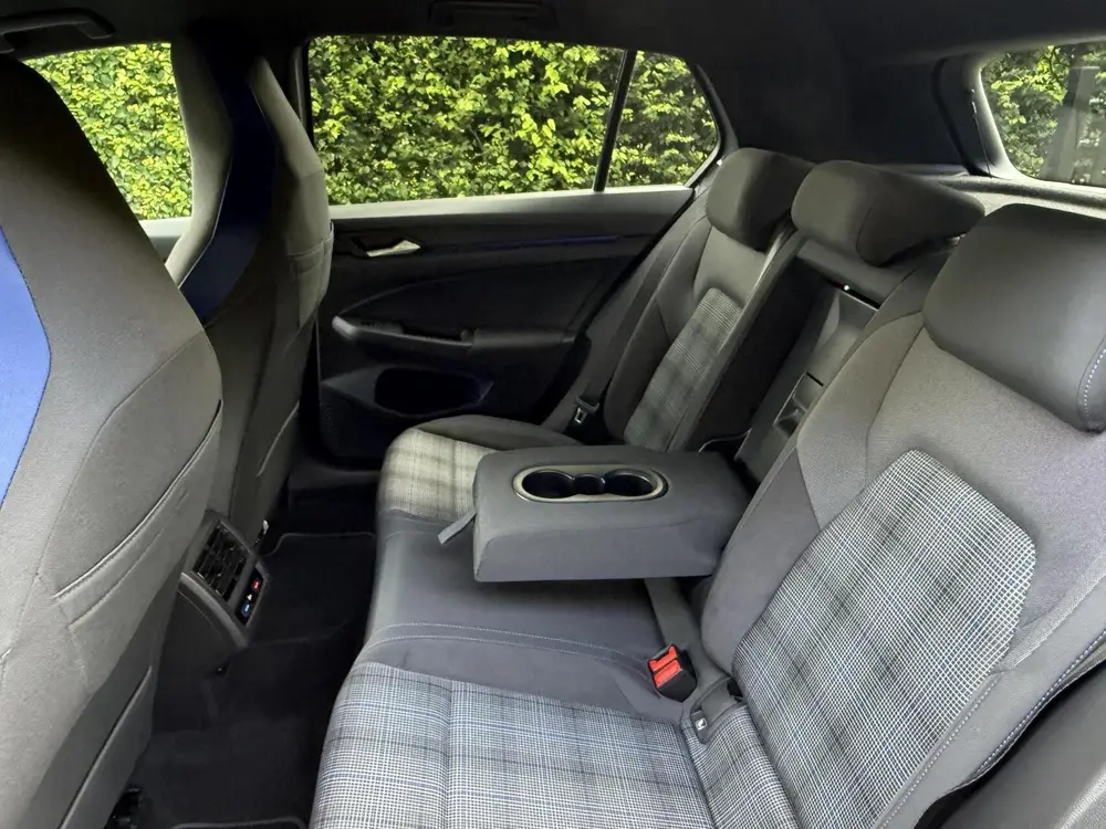Volkswagen Golf VW Golf GTE|ACC| IQLights||BLack-on-Black|SOH 95% uit 2021, foto 15
