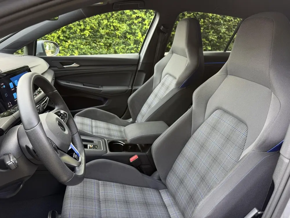 Volkswagen Golf VW Golf GTE|ACC| IQLights||BLack-on-Black|SOH 95% uit 2021, foto 16