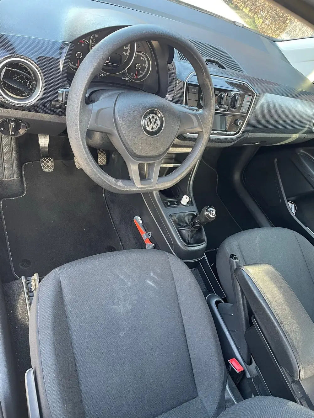 Volkswagen Up! 1.0 60PK 5D BMT 2019 Zwart uit 2019, foto 10