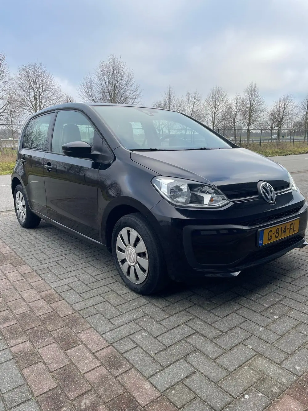 Volkswagen Up! 1.0 60PK 5D BMT 2019 Zwart uit 2019, foto 2