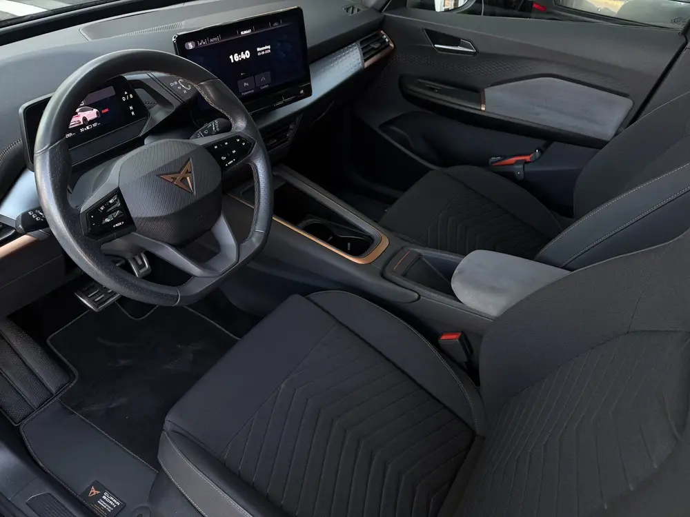 Cupra Born Adrenaline One 62 kWh uit 2021, foto 10