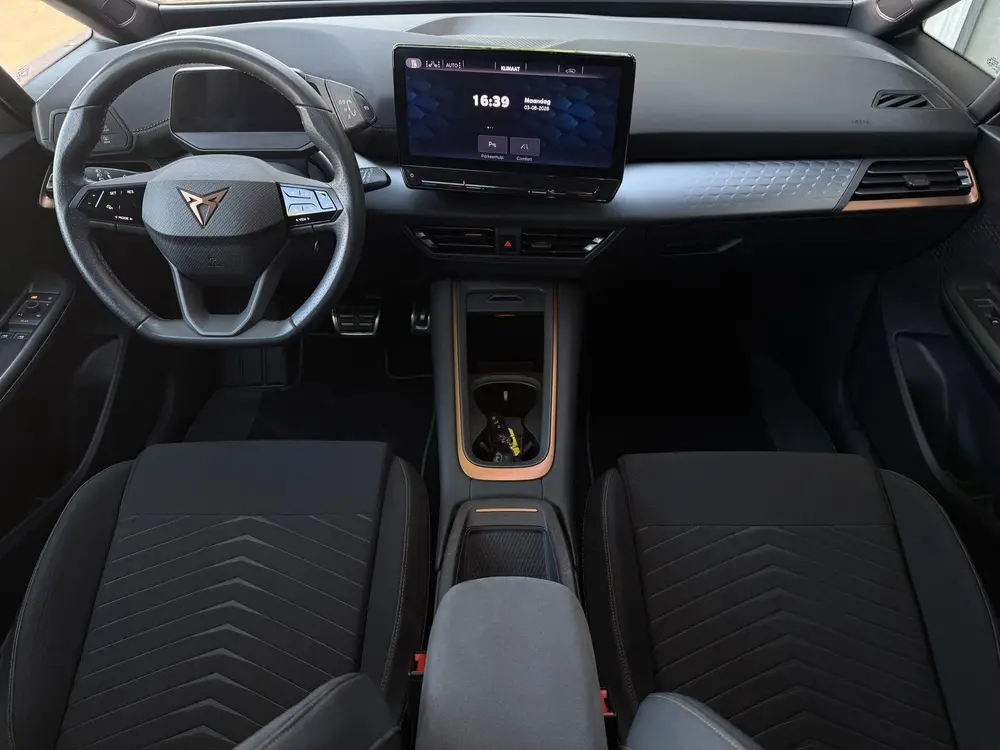 Cupra Born Adrenaline One 62 kWh uit 2021, foto 11