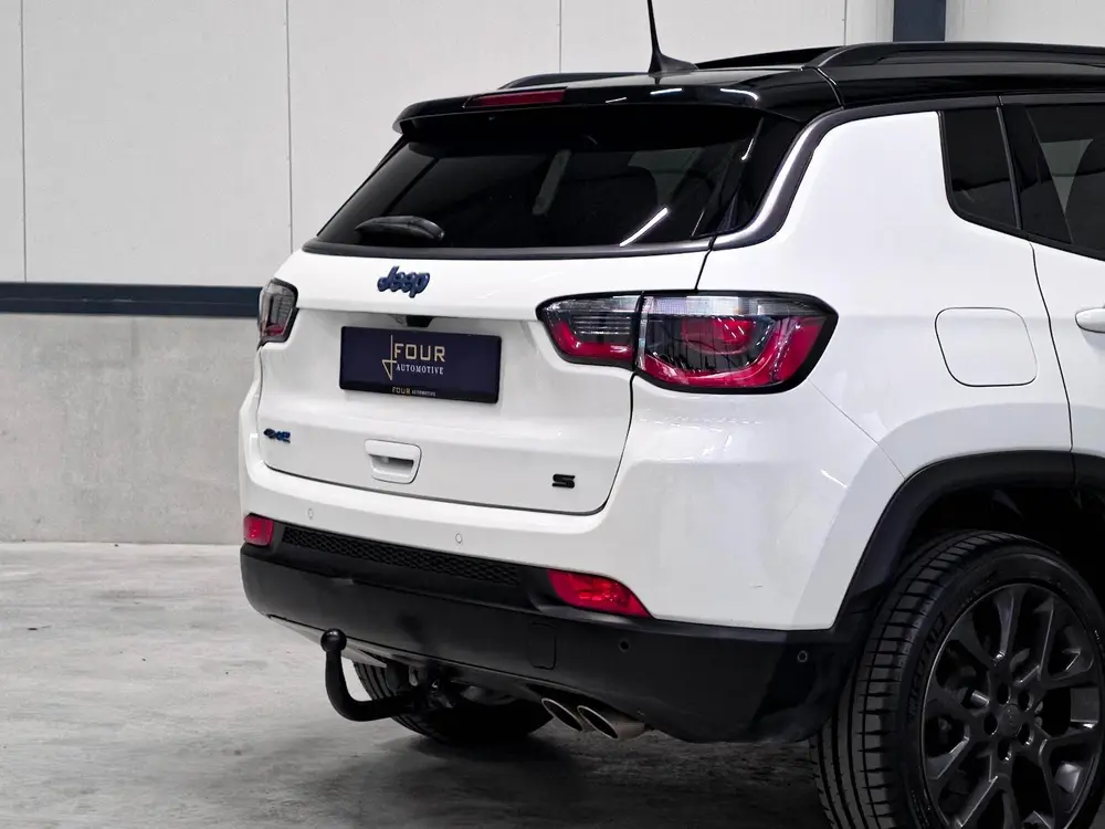 Jeep Compass 4xe 240 PHEV S | Trekhaak | Panoramadak | Alpin uit 2020, foto 4