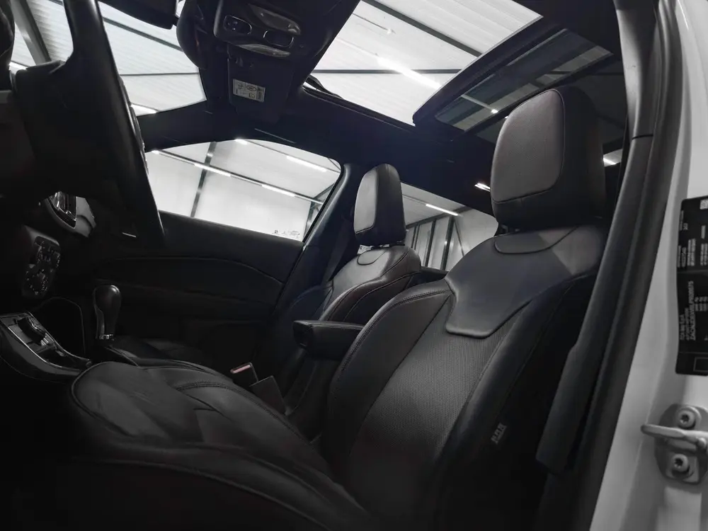 Jeep Compass 4xe 240 PHEV S | Trekhaak | Panoramadak | Alpin uit 2020, foto 5