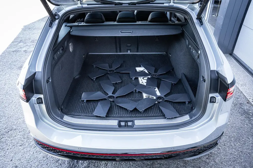 Volkswagen Passat Variant 1.5 eHybrid R-Line Black-Style Org uit 2025, foto 12