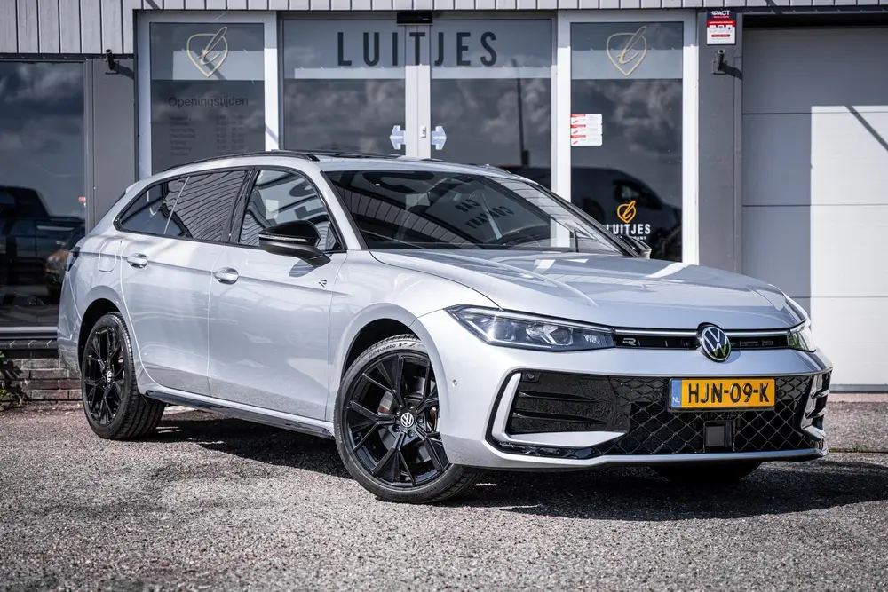 Volkswagen Passat Variant 1.5 eHybrid R-Line Black-Style Org uit 2025, foto 7