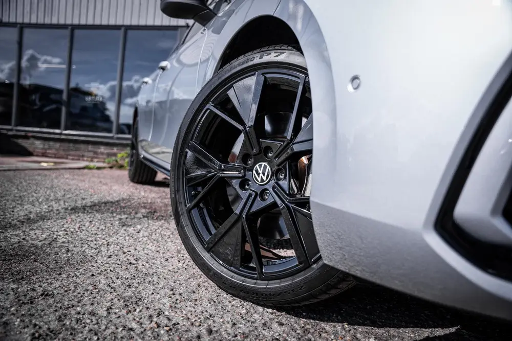 Volkswagen Passat Variant 1.5 eHybrid R-Line Black-Style Org uit 2025, foto 8