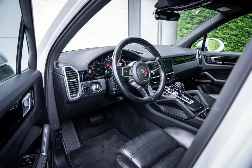 Porsche Cayenne 3.0 V6 340pk Pano-dak|360|22''|Nappaleder| uit 2019, foto 3
