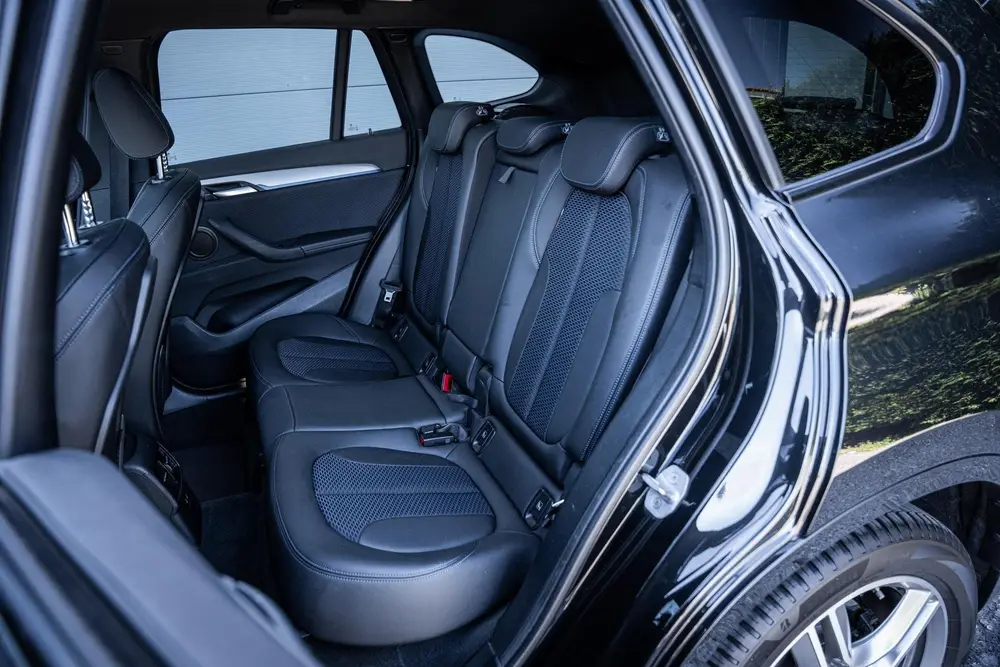 BMW X1 xDrive20i 192pk M-Sport Pano-dak uit 2020, foto 5