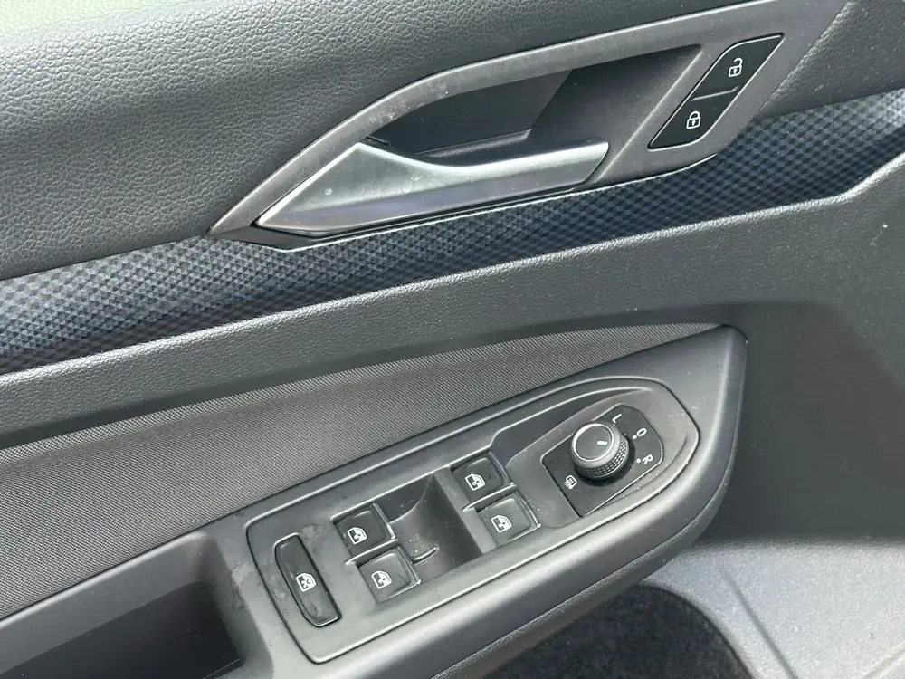 Volkswagen Golf 1.0 TSI Life Business Dealeronderh |Apple ca uit 2021, foto 13