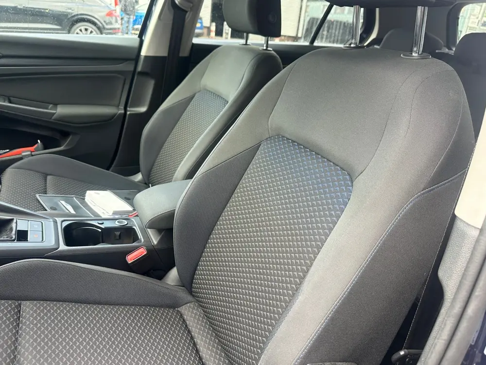 Volkswagen Golf 1.0 TSI Life Business Dealeronderh |Apple ca uit 2021, foto 8