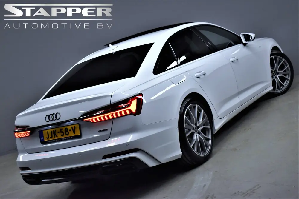 Audi A6 55 TFSI e 367pk Quattro S-Line Competition uit 2022, foto 10