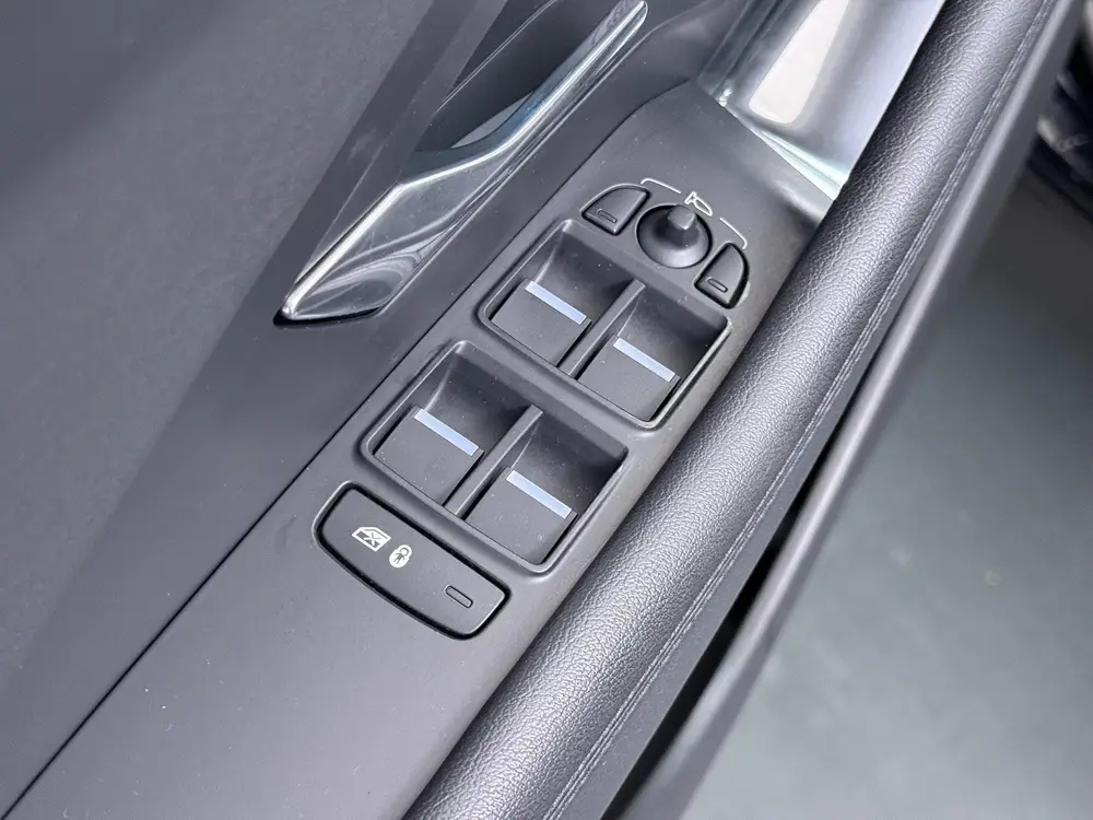 Jaguar E-Pace 2.0 P200 AWD R-Dynamic RIJKLAARPRIJS INCL 12 M uit 2020, foto 18