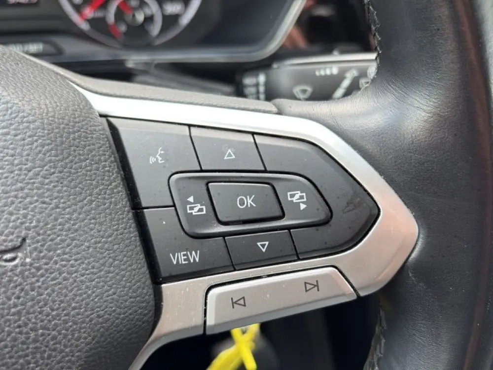Volkswagen T-CROSS 1.0 TSI LIFE TREKHAAK/CAMERA/ACC/CLIMA/CA uit 2019, foto 17