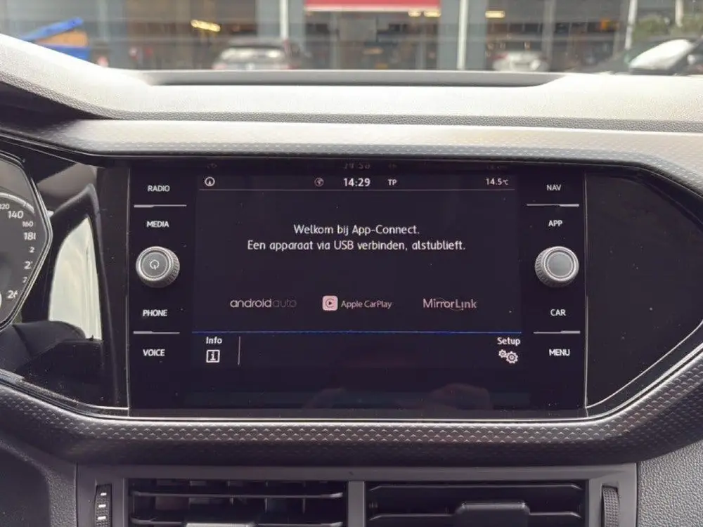 Volkswagen T-CROSS 1.0 TSI LIFE TREKHAAK/CAMERA/ACC/CLIMA/CA uit 2019, foto 20