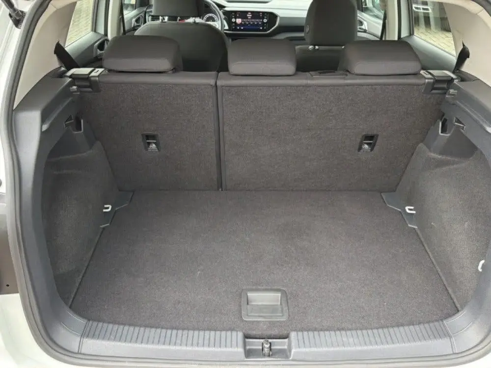 Volkswagen T-CROSS 1.0 TSI LIFE 95PK ACC/STOELVERW/PDC uit 2020, foto 10