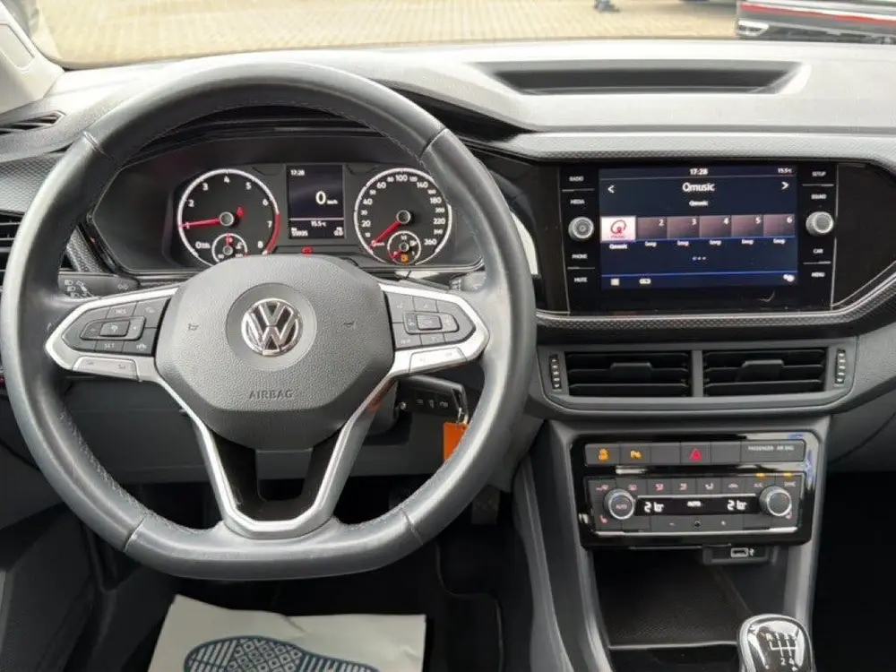 Volkswagen T-CROSS 1.0 TSI LIFE 95PK ACC/STOELVERW/PDC uit 2020, foto 13