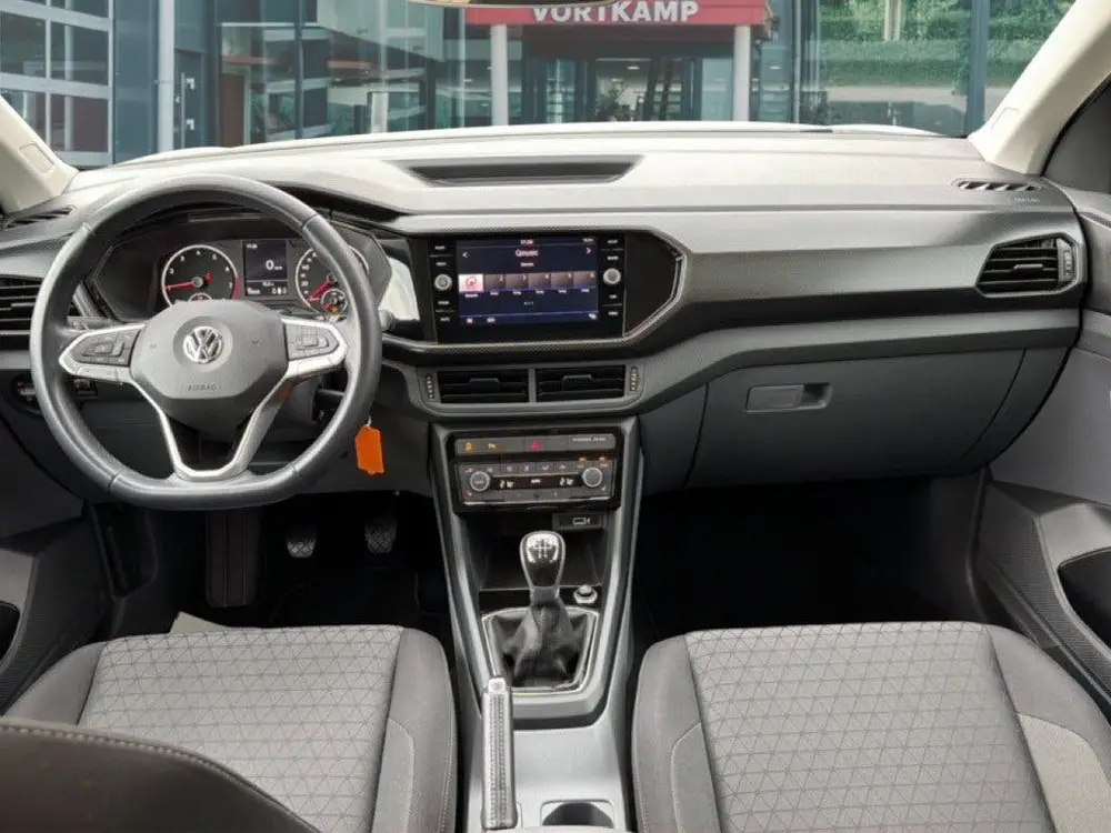 Volkswagen T-CROSS 1.0 TSI LIFE 95PK ACC/STOELVERW/PDC uit 2020, foto 14