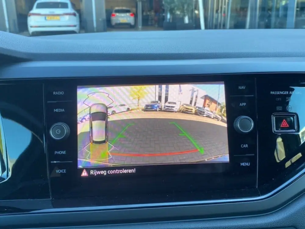 Volkswagen Polo 1.0 TSI R-LINE DIGITALE-COCKPIT/NAVI/CAMERA/ uit 2023, foto 19