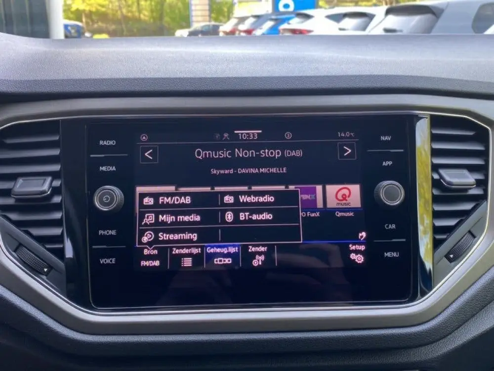 Volkswagen T-ROC 1.0 TSI STYLE BUSINESS CAMERA/ACC/CLIMA/DAB uit 2021, foto 20