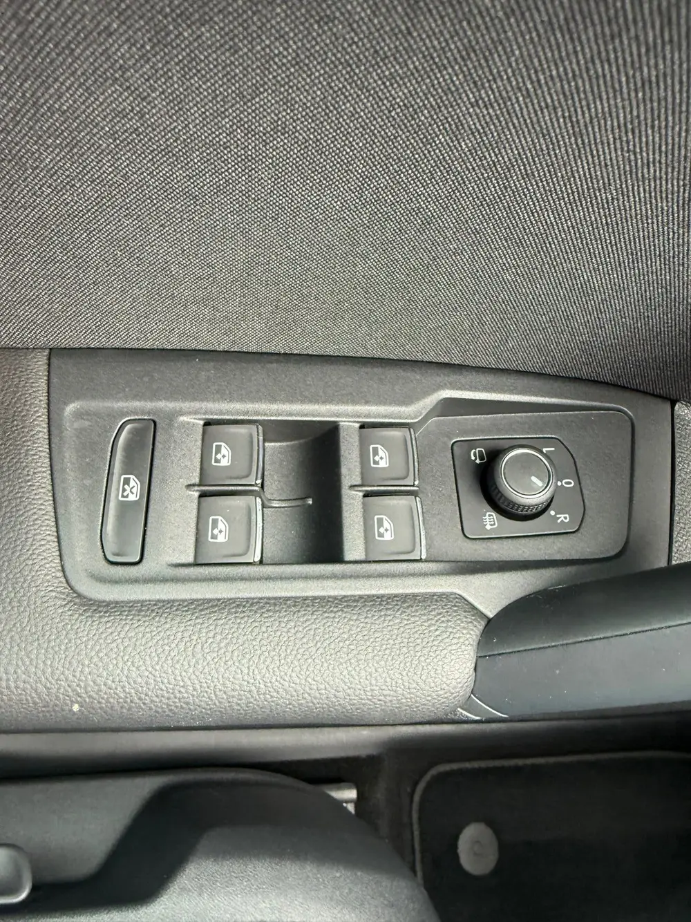 Volkswagen Tiguan 1.5 TSI Elegance uit 2021, foto 16