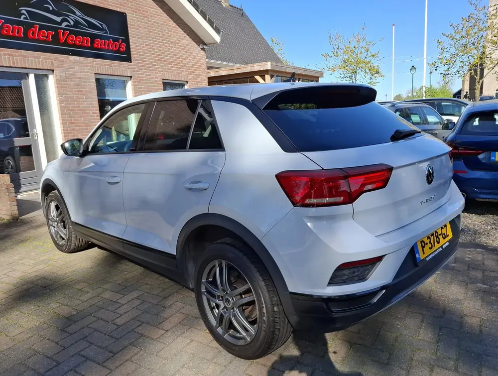 Volkswagen T-Roc 1.0 TSI Style Business metallic grijs. o.a. uit 2021, foto 3