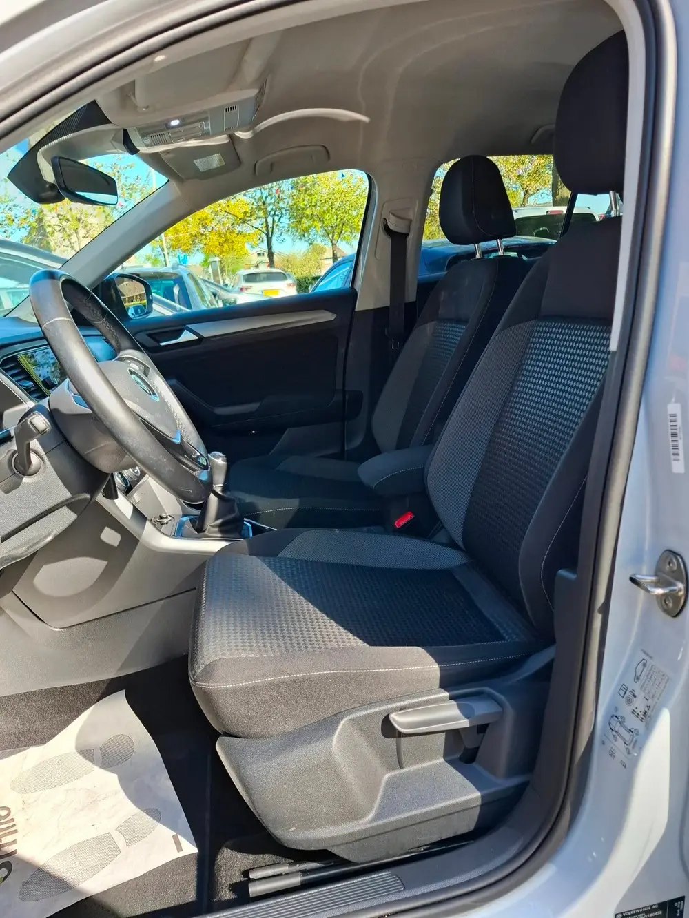Volkswagen T-Roc 1.0 TSI Style Business metallic grijs. o.a. uit 2021, foto 4