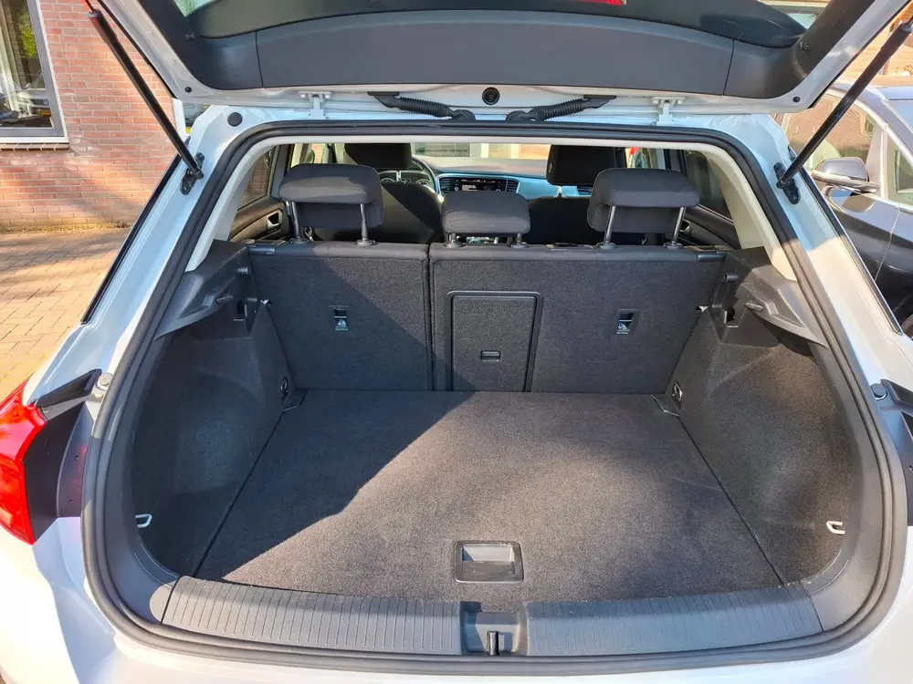 Volkswagen T-Roc 1.0 TSI Style Business metallic grijs. o.a. uit 2021, foto 7
