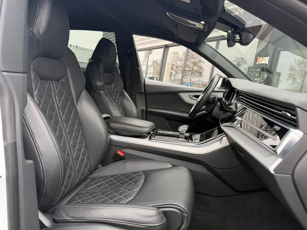 Audi Q8 60 TFSI e quattro Competition ACC uit 2021, foto 8