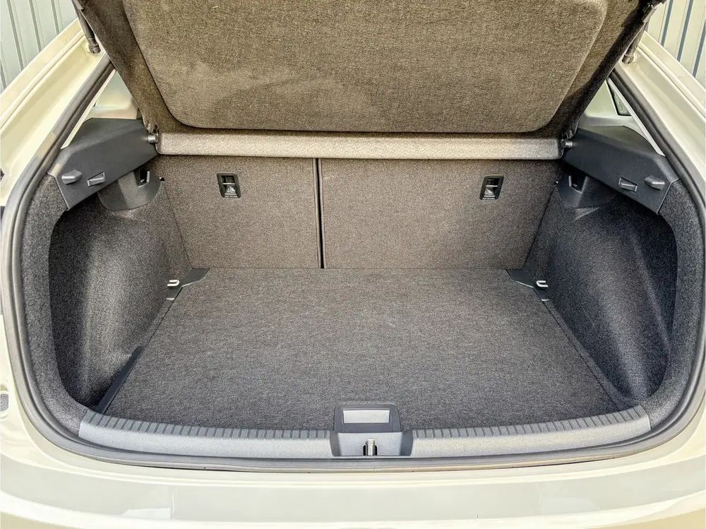 Volkswagen Taigo 1.0 TSI Life Edition | Camera | Keyless | A uit 2025, foto 19