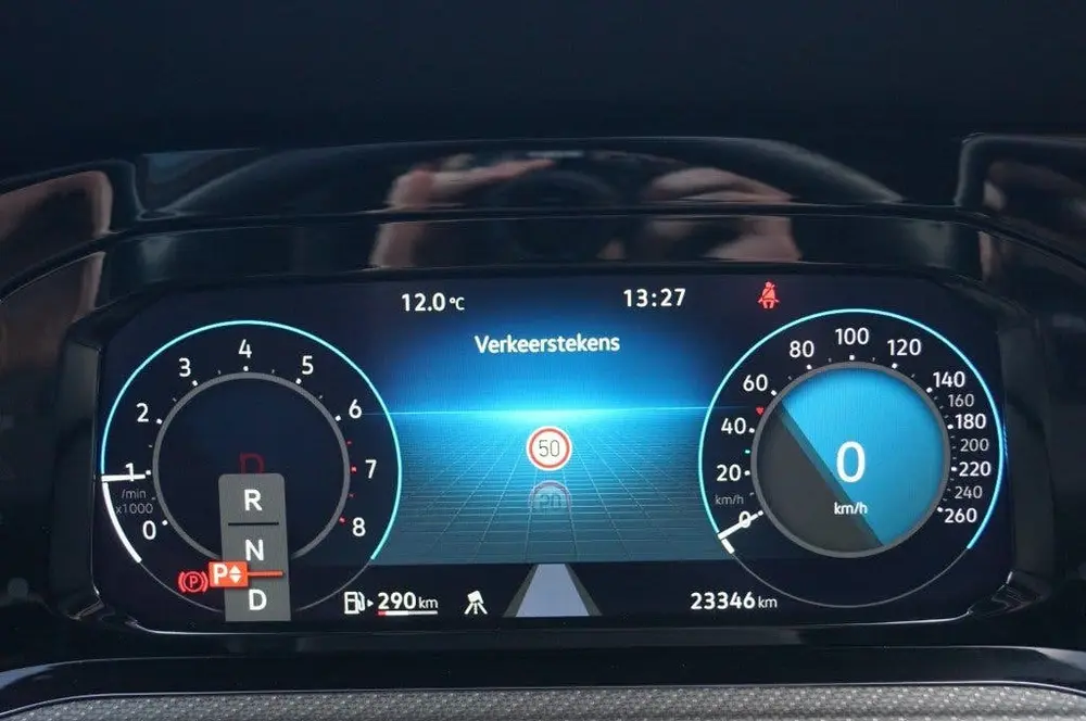 Volkswagen Golf Variant 1.5 eTSI DSG R-Line 150pk /Panodak / uit 2024, foto 17